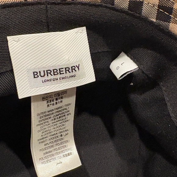 Burberry Check Vintage Bucket Hat in Archive Beige - Picture 11 of 12